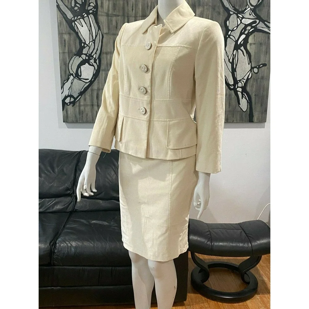 Escada brand color